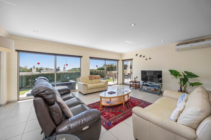 Image No.29-4 Bed Villa for sale