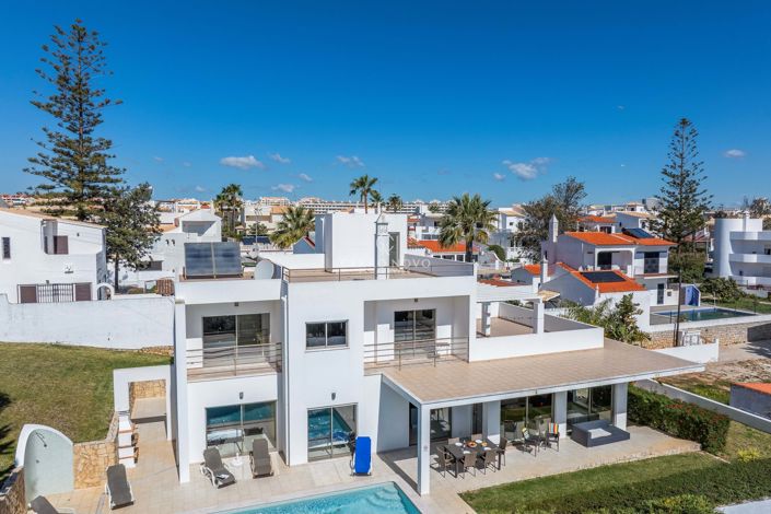 Image No.37-4 Bed Villa for sale