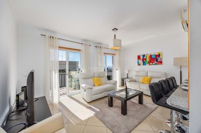 2419-366476-d4a7072701644bd18f6c9ffe77b802fa4