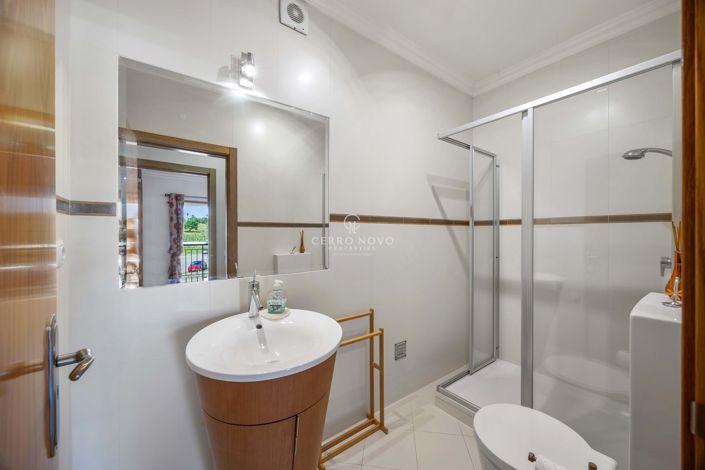 Image No.3-4 Bed Apartment for sale