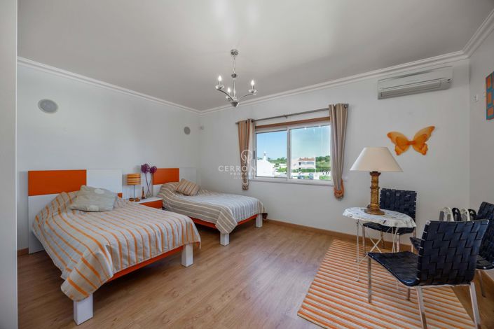 Image No.8-4 Bed Apartment for sale