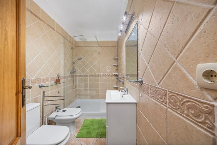 Image No.11-3 Bed Apartment for sale