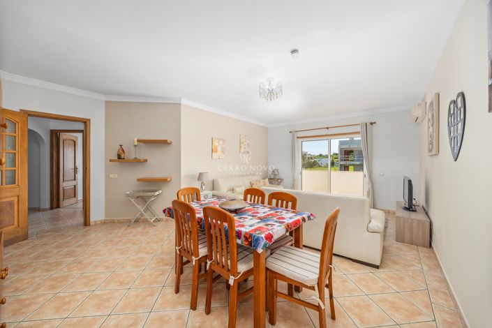 Image No.17-3 Bed Apartment for sale