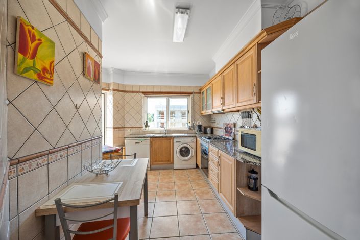 Image No.20-3 Bed Apartment for sale