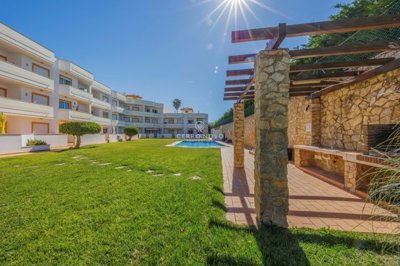 2419-371954-d4a7072701644bd18f6c9ffe77b802fa4