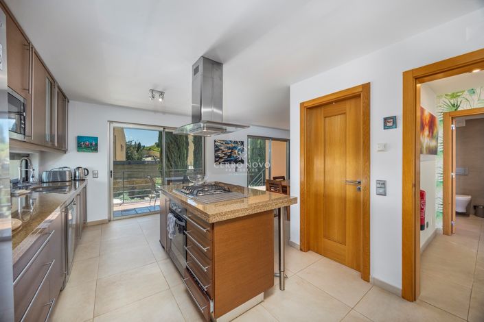 Image No.52-4 Bed Villa for sale