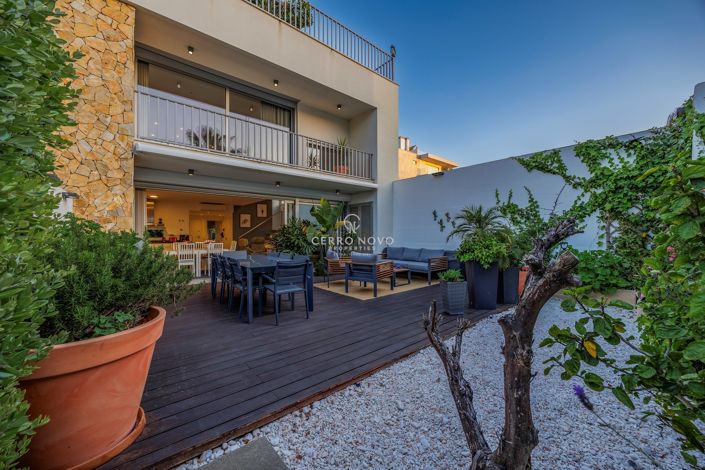 Image No.15-3 Bed Townhouse for sale