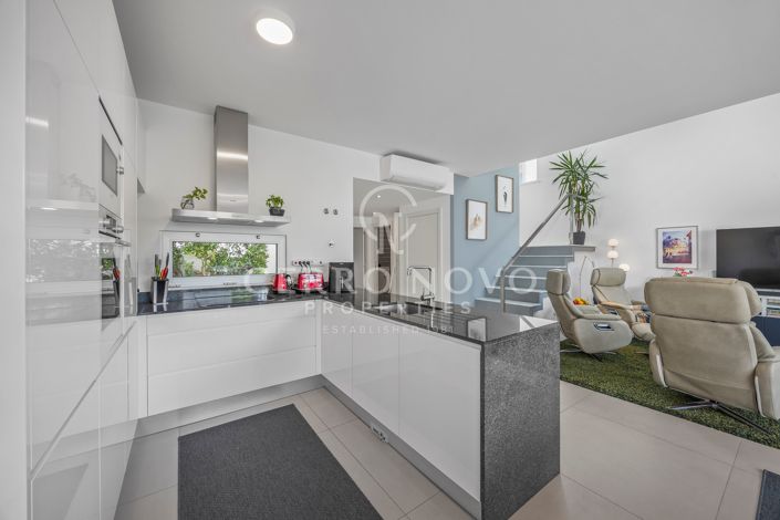 Image No.7-3 Bed Townhouse for sale
