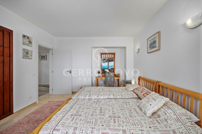 Image No.14-3 Bed Apartment for sale