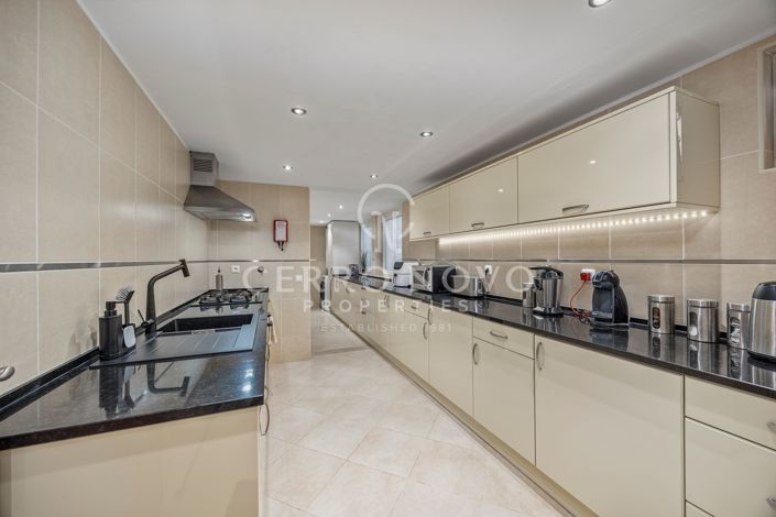 Image No.4-3 Bed Apartment for sale