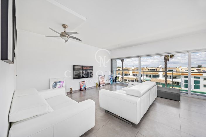 Image No.22-2 Bed Apartment for sale