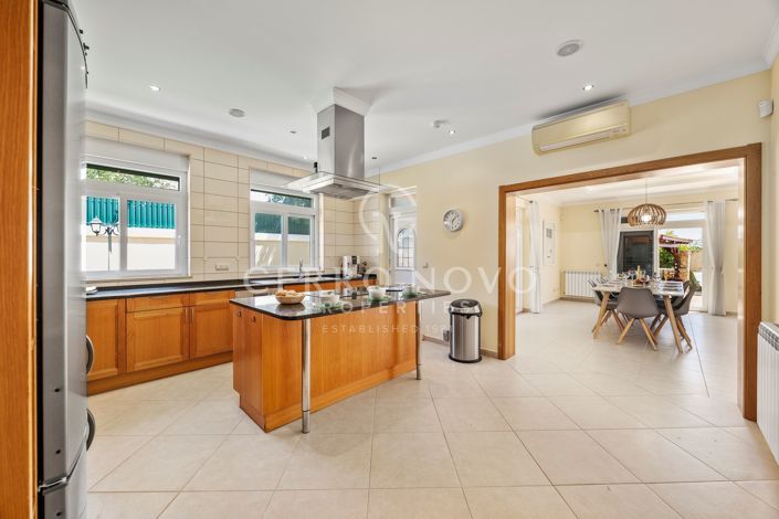 Image No.17-4 Bed Villa for sale