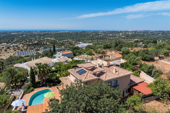 Image No.2-4 Bed Villa for sale