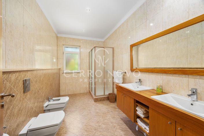 Image No.23-4 Bed Villa for sale