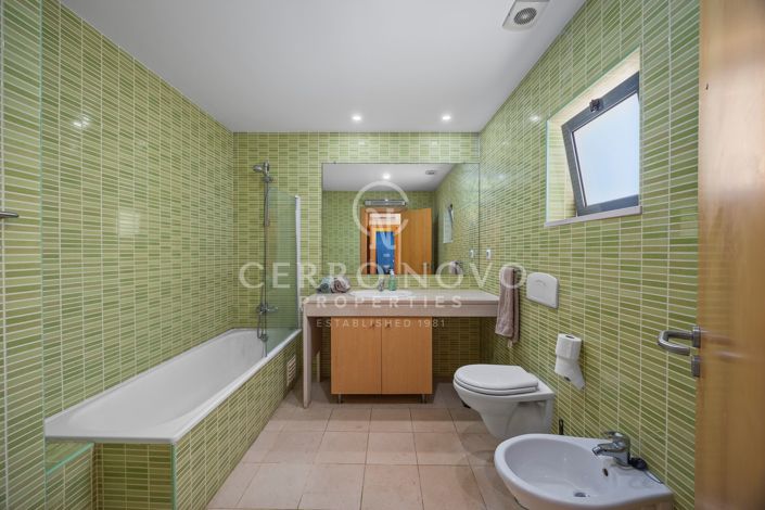 Image No.16-2 Bed Apartment for sale