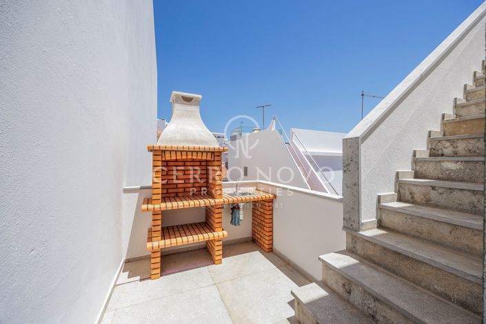 Image No.23-3 Bed Townhouse for sale