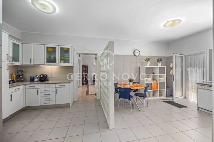 Image No.20-4 Bed Villa for sale