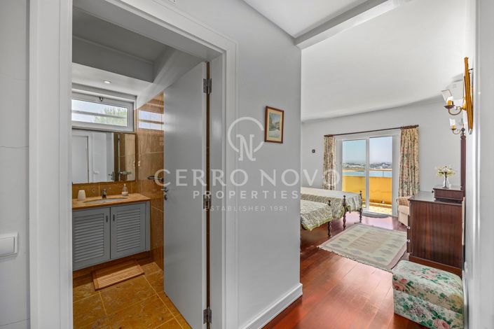Image No.27-4 Bed Villa for sale