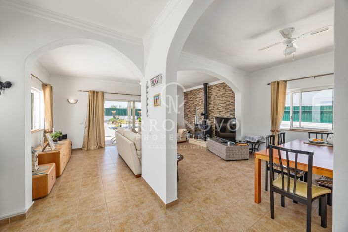 Image No.19-3 Bed Villa for sale