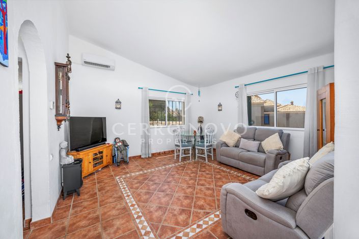 Image No.4-2 Bed Villa for sale