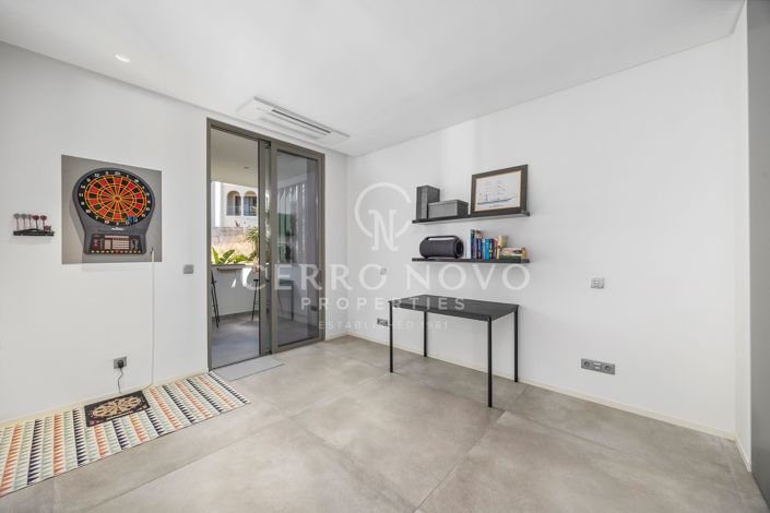 Image No.11-3 Bed Apartment for sale