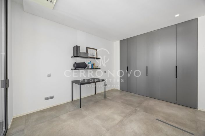 Image No.12-3 Bed Apartment for sale