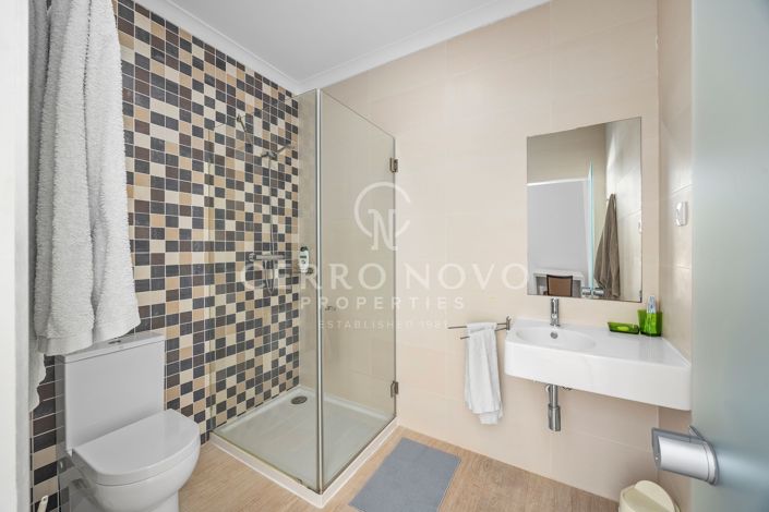 Image No.24-6 Bed Villa for sale