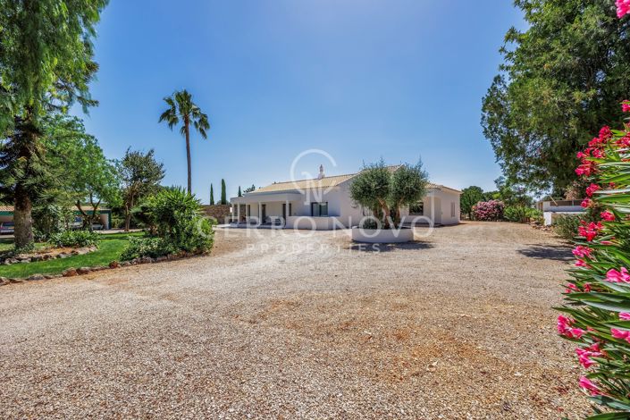 Image No.28-6 Bed Villa for sale
