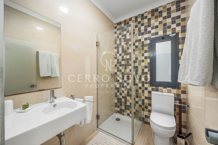 Image No.35-6 Bed Villa for sale