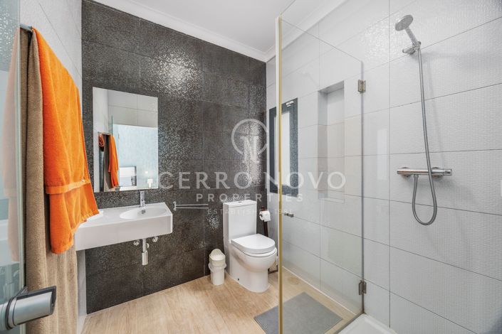 Image No.39-6 Bed Villa for sale