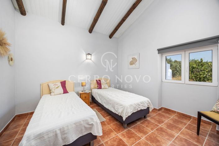 Image No.11-4 Bed Villa for sale