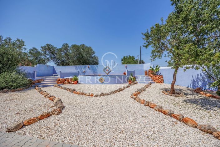 Image No.17-4 Bed Villa for sale