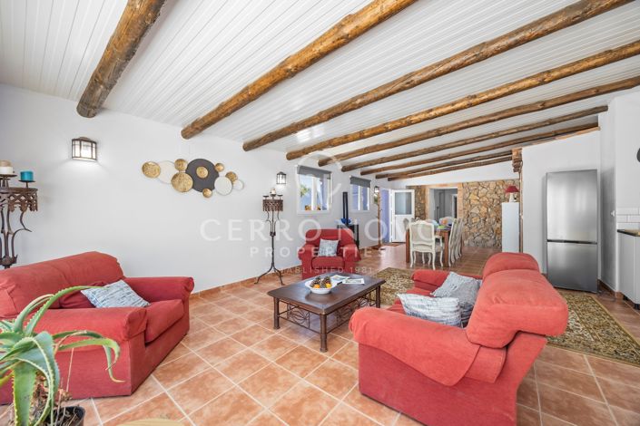 Image No.24-4 Bed Villa for sale