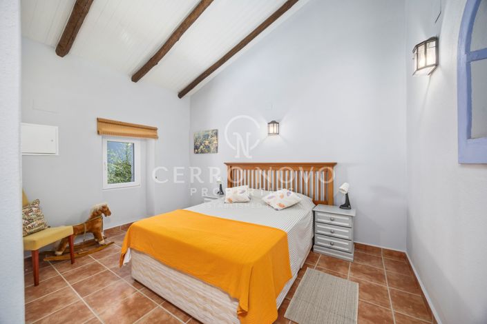 Image No.3-4 Bed Villa for sale