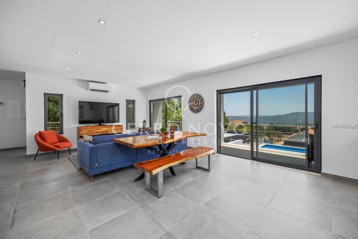 Image No.2-3 Bed Villa for sale