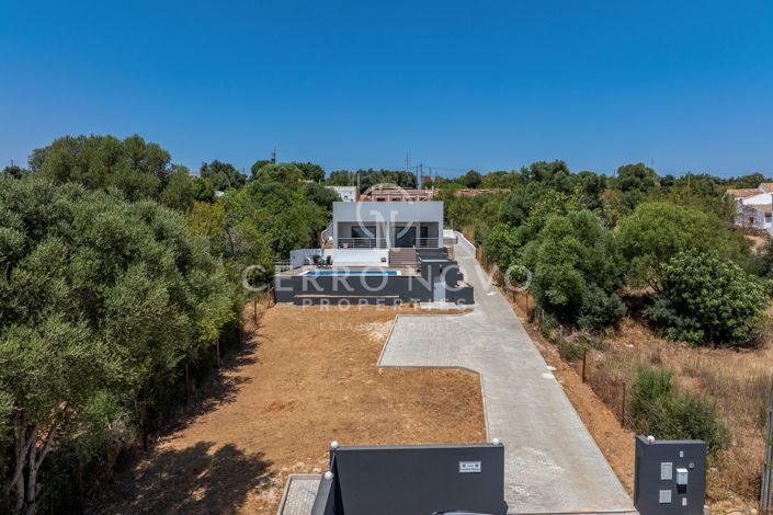 Image No.23-3 Bed Villa for sale