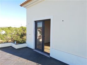 Image No.44-4 Bed House for sale