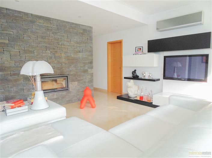 Image No.3-Maison de 4 chambres à vendre à Lagos