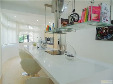 e8fe545c-73ae-4130-9418-02d19c5237fe