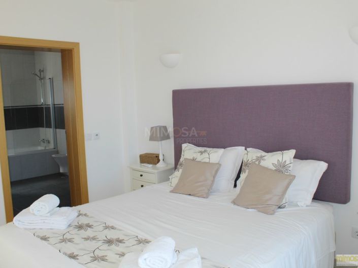 Image No.11-4 Bed House for sale