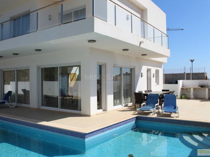 Image No.23-4 Bed House for sale