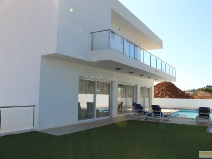 Image No.24-4 Bed House for sale