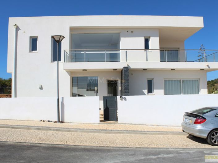 Image No.25-4 Bed House for sale