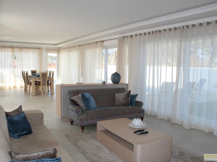 Image No.3-4 Bed House for sale