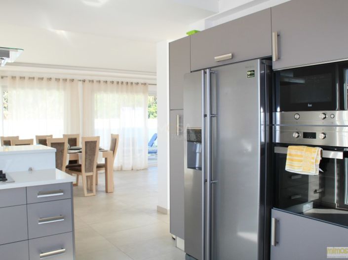 Image No.4-4 Bed House for sale