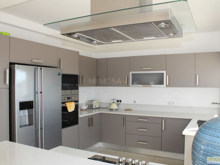 Image No.5-4 Bed House for sale