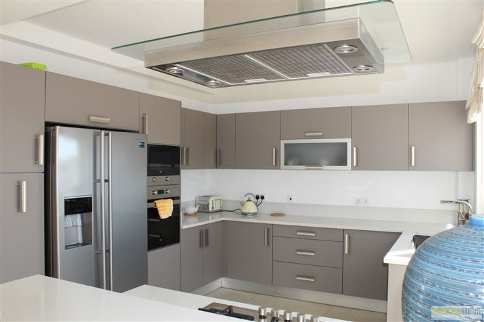 Image No.5-4 Bed House for sale