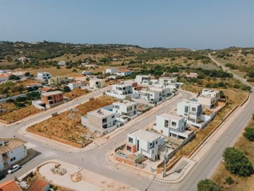 1 - Lagos, House