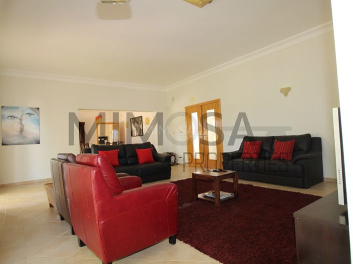 Image No.14-4 Bed House for sale