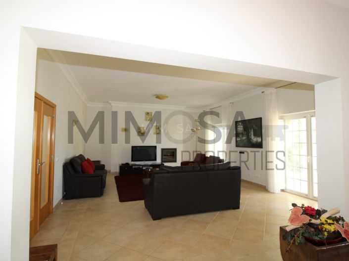 Image No.16-4 Bed House for sale